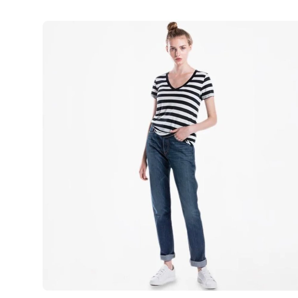 Levi 501Premium Original Fit Straight Leg Jean Button Fly HighRise 28,100%Cotton